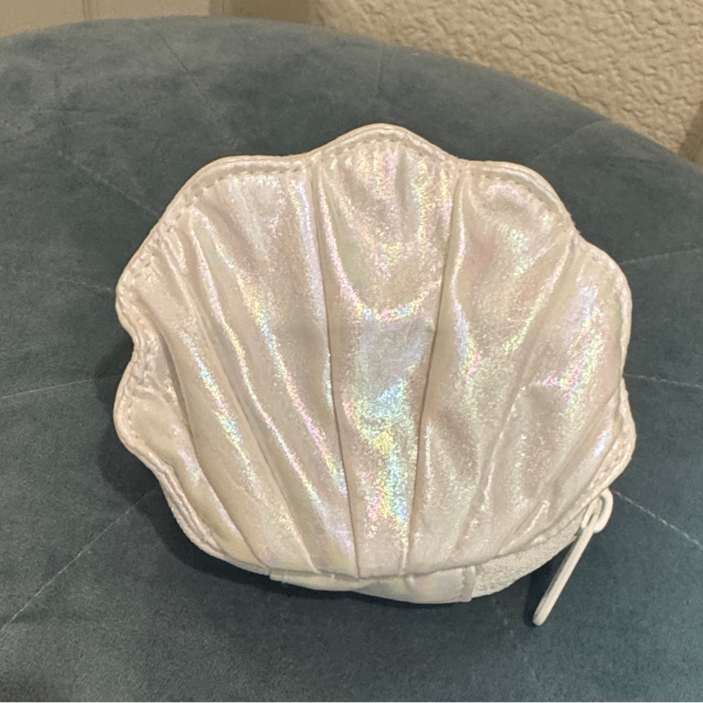 Baggu Iridescent Shell Bag Charm